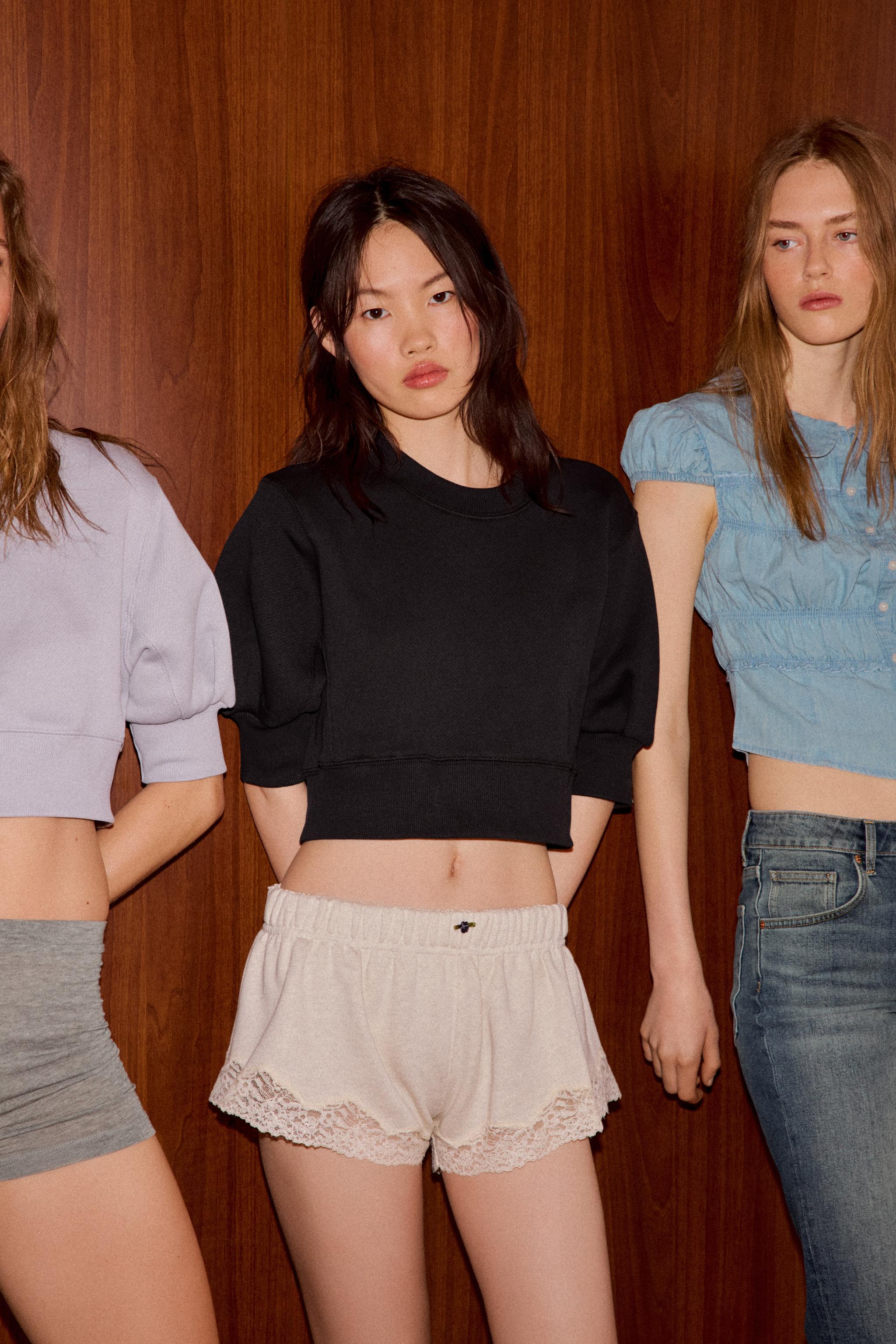 VOLUME CROPPED SWEATSHIRT